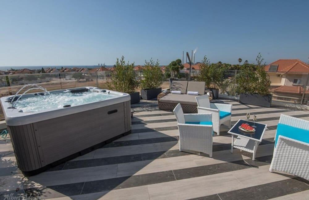 ארכיטקט ביץ האוס מרכז  1  נופש - וי פור ויקיישן - V for Vacation