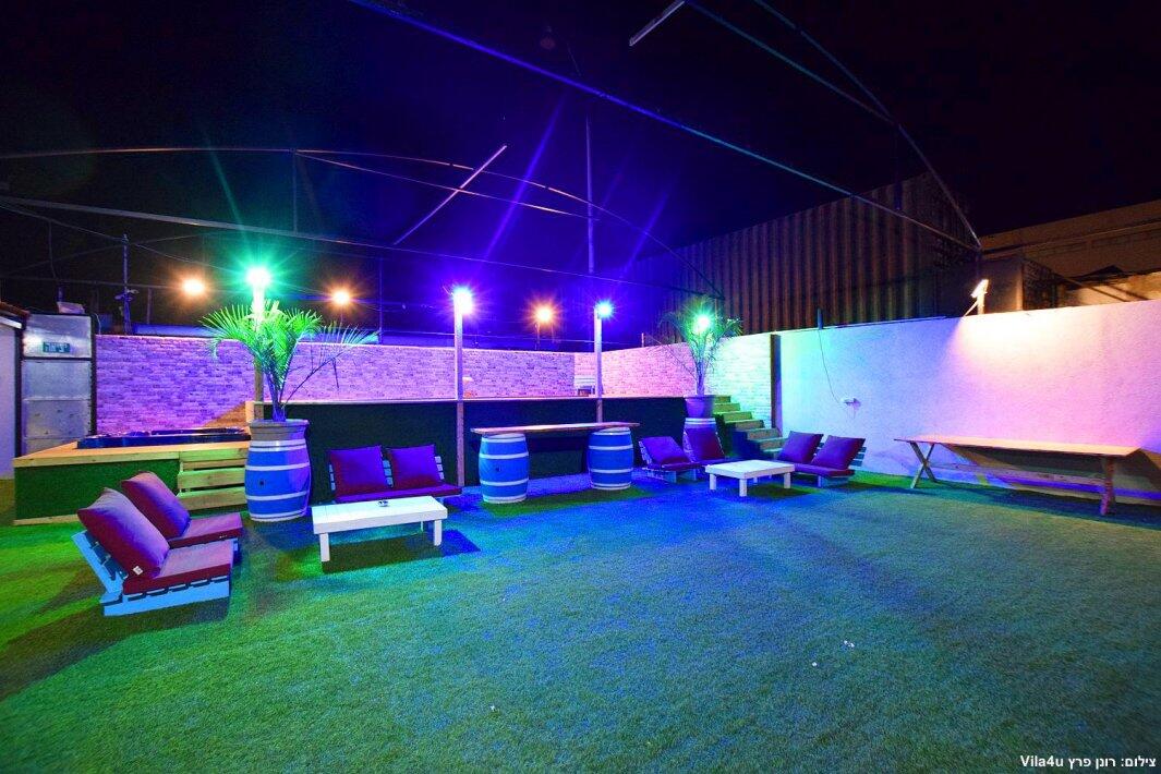 אופוריה נתניה מרכז  9  נופש - וי פור ויקיישן - V for Vacation