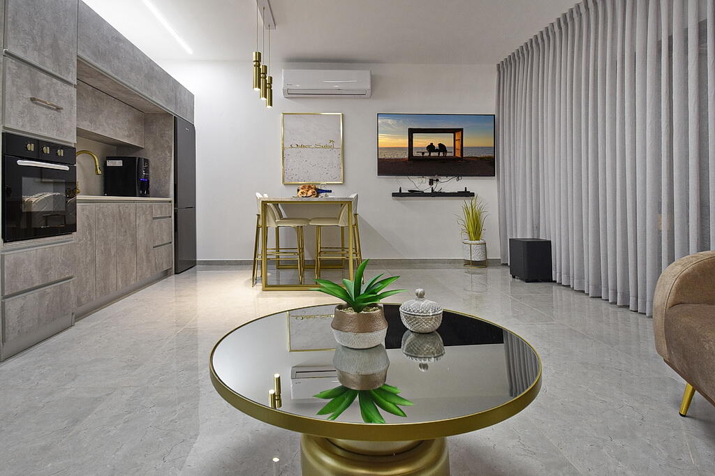 סוויטת האושר צפון  22  נופש - וי פור ויקיישן - V for Vacation