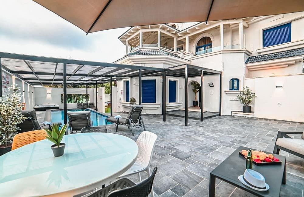 וילה קינג רפאל צפון  4  נופש - וי פור ויקיישן - V for Vacation