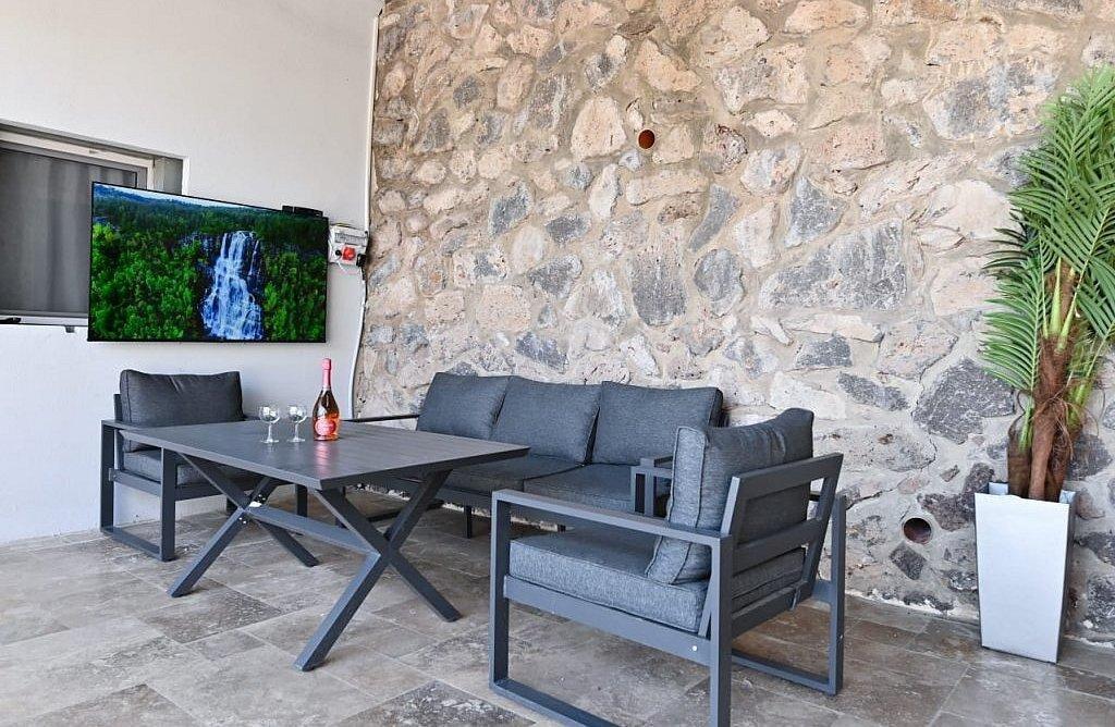 וילה ג'נסיס - Villa Genesis צפון  29  נופש - וי פור ויקיישן - V for Vacation