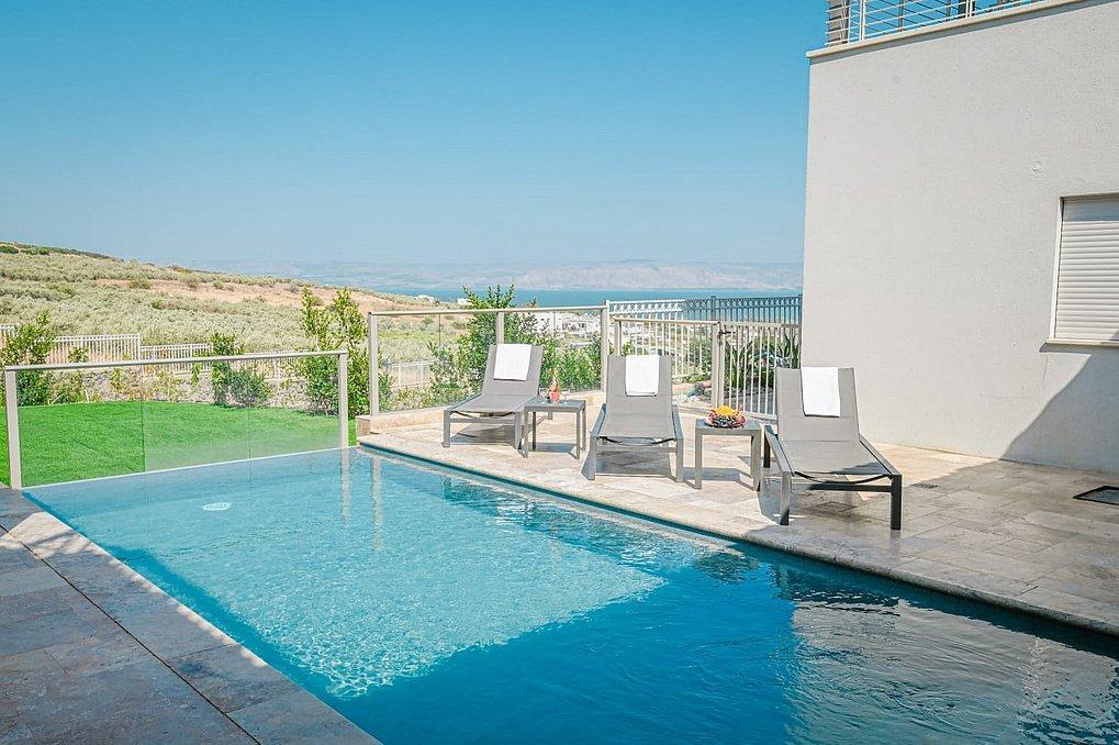 וילה ג'נסיס - Villa Genesis צפון  30  נופש - וי פור ויקיישן - V for Vacation