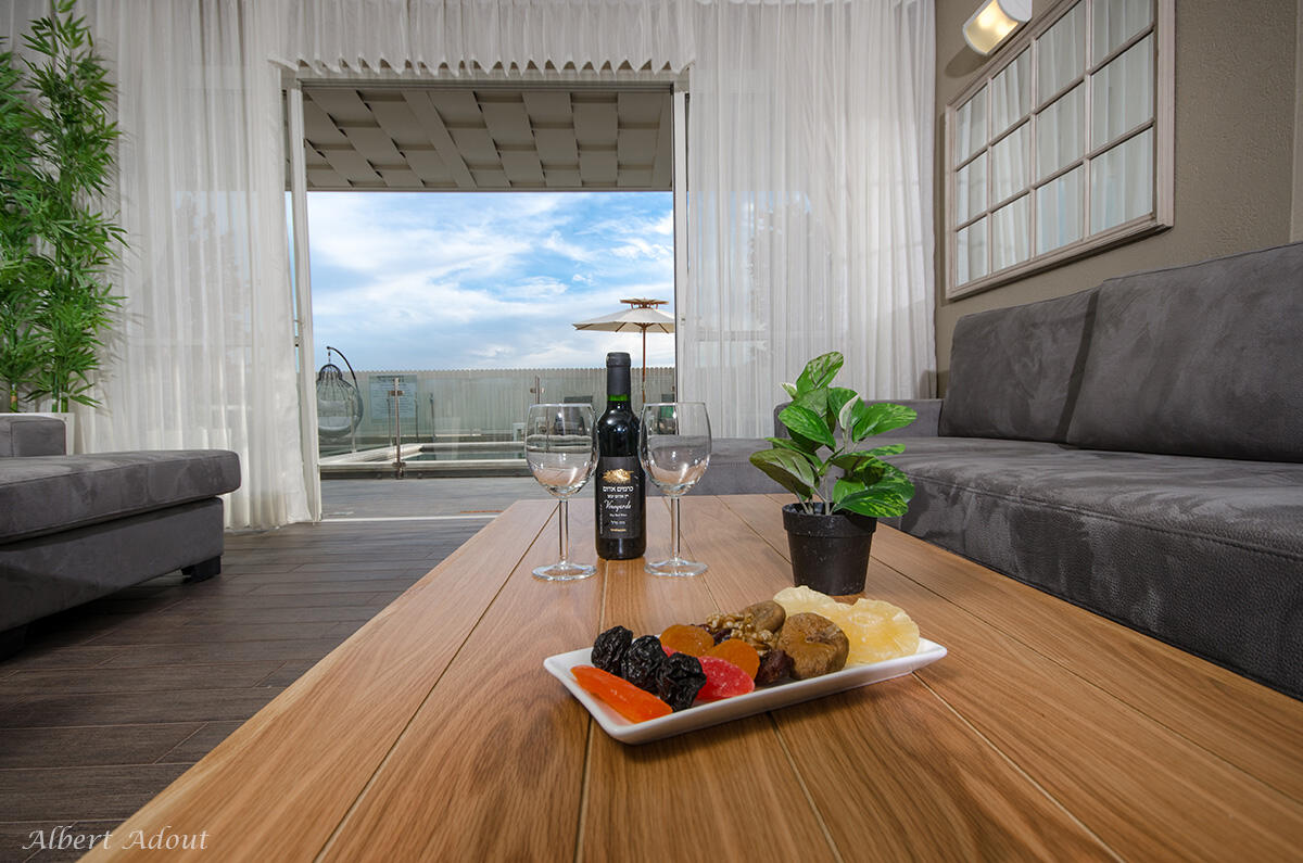 וילה כינור דוד המלך צפון  12  נופש - וי פור ויקיישן - V for Vacation