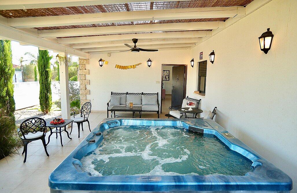 בית נופש בגלבוע צפון  4  נופש - וי פור ויקיישן - V for Vacation