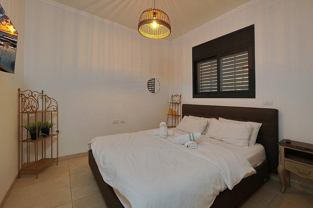 שקד באופק - וילה בוטיק צפון  16  נופש - וי פור ויקיישן - V for Vacation