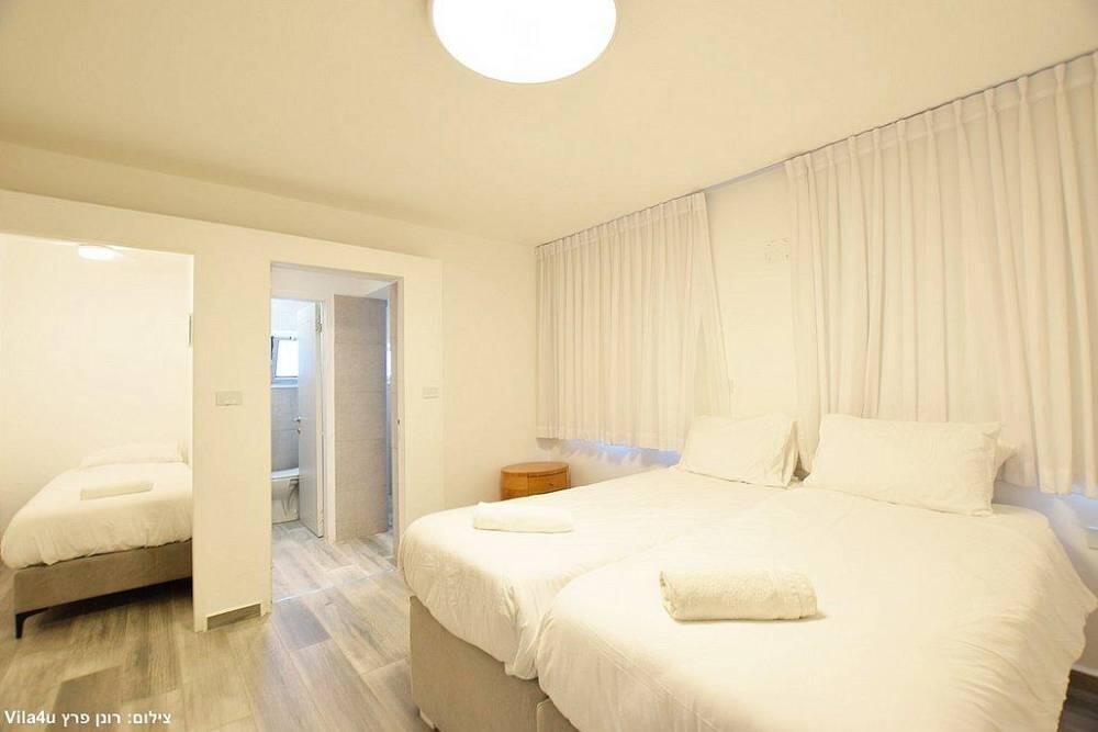 וילה מול הצדיק פקיעין צפון  19  נופש - וי פור ויקיישן - V for Vacation