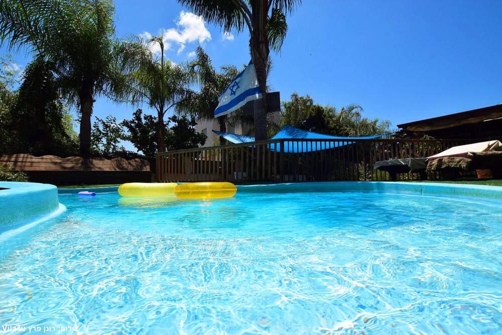 אלוהה האוס - Aloha House מרכז  4  נופש - וי פור ויקיישן - V for Vacation