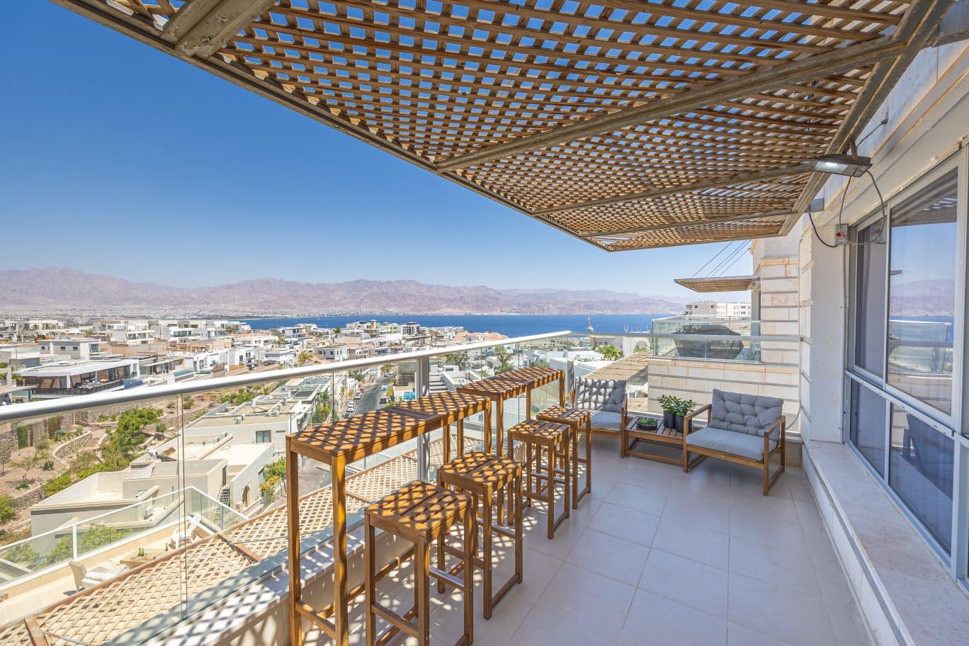 פנטהאוז לומינה - קומה 1 דרום  2  נופש - וי פור ויקיישן - V for Vacation