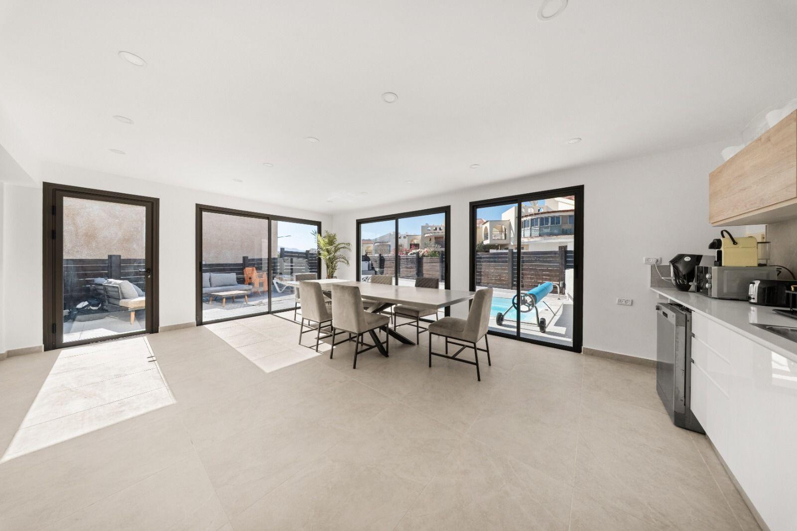 וילה אלה אילת דרום  10  נופש - וי פור ויקיישן - V for Vacation