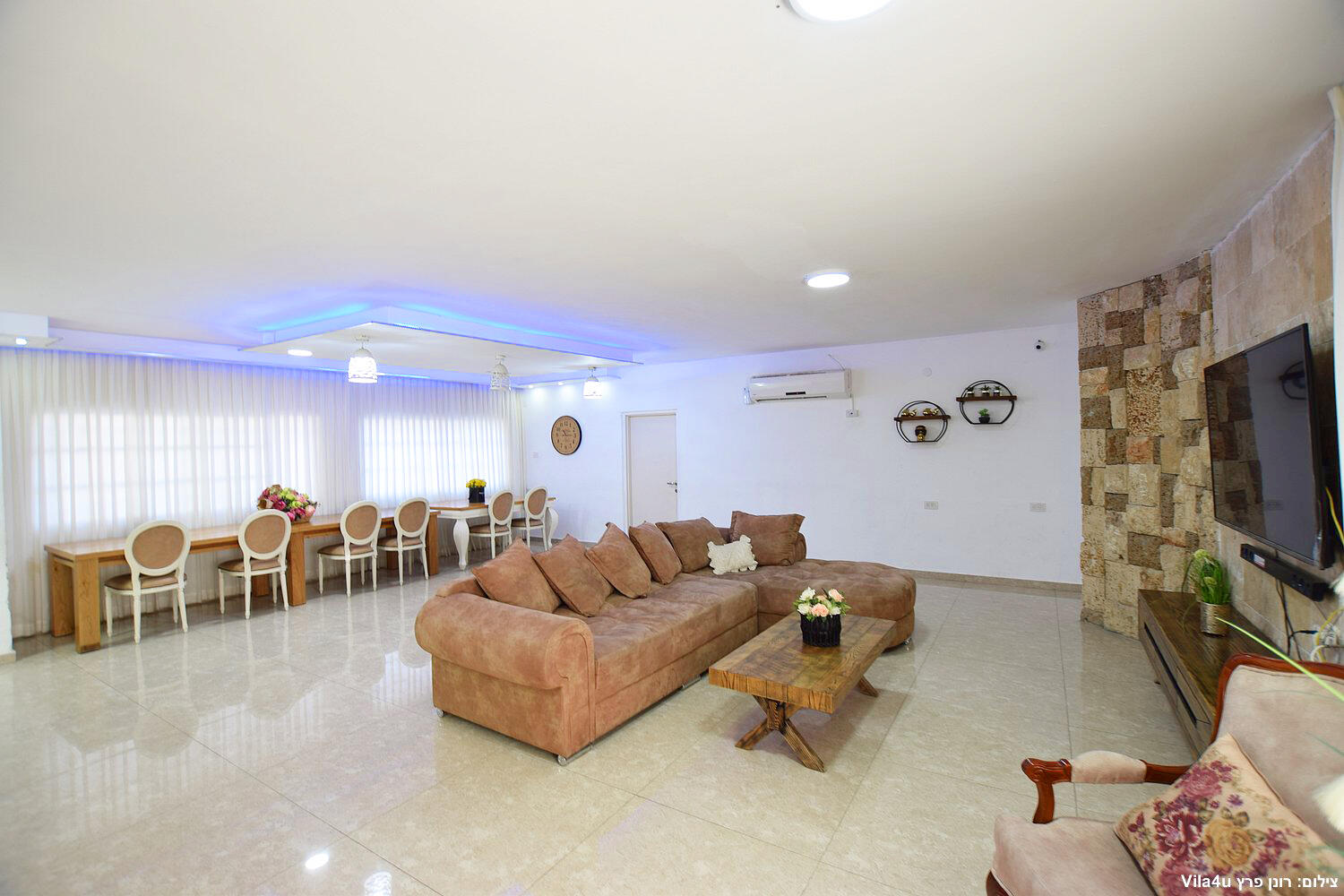 אחוזת וילג דרום  9  נופש - וי פור ויקיישן - V for Vacation