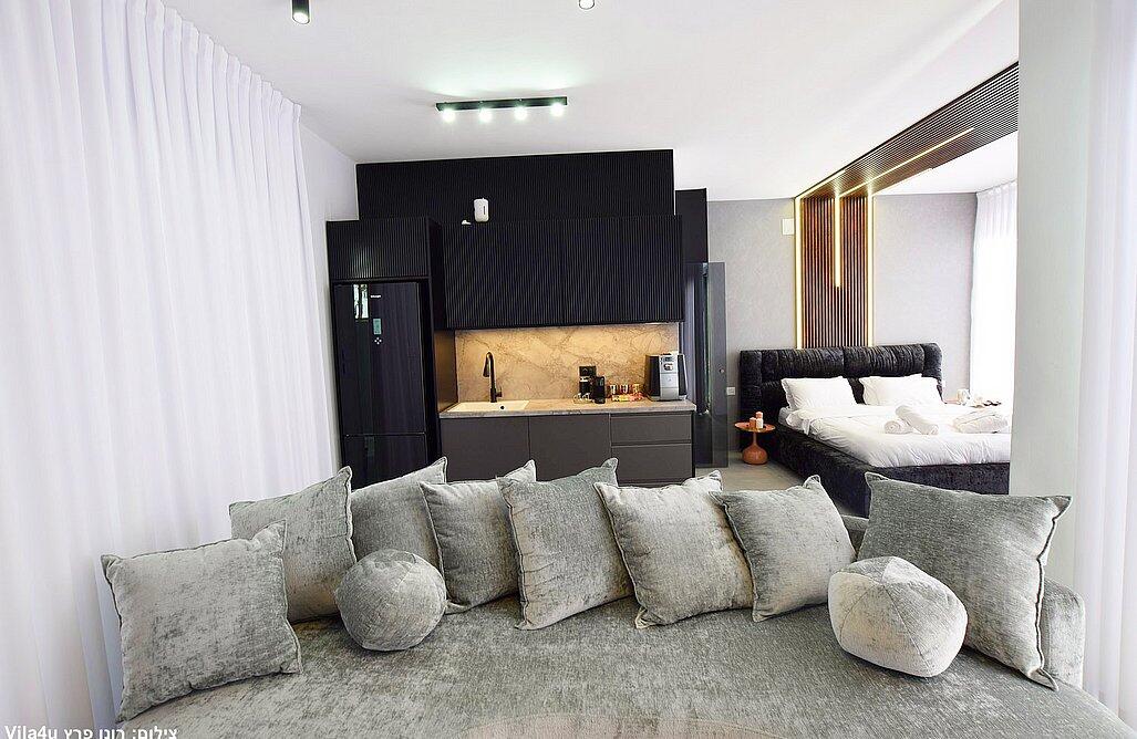 סוויטת דיאנס - dians luxury צפון  12  נופש - וי פור ויקיישן - V for Vacation