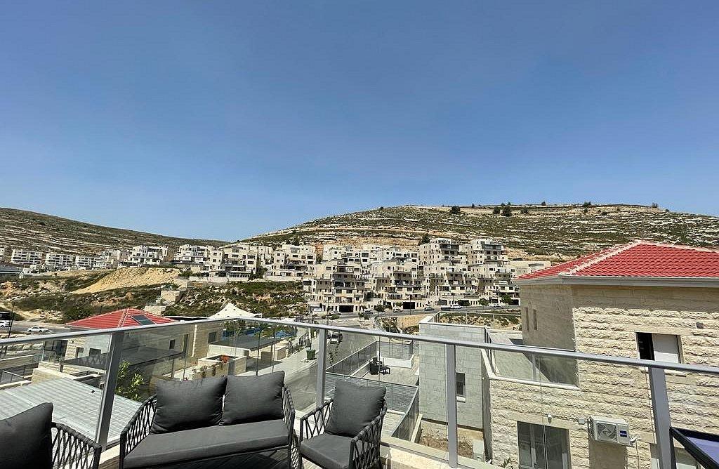 וילה באיילות מרכז  21  נופש - וי פור ויקיישן - V for Vacation