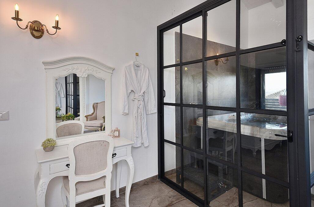 סוויטות רומאנס צפון  7  נופש - וי פור ויקיישן - V for Vacation