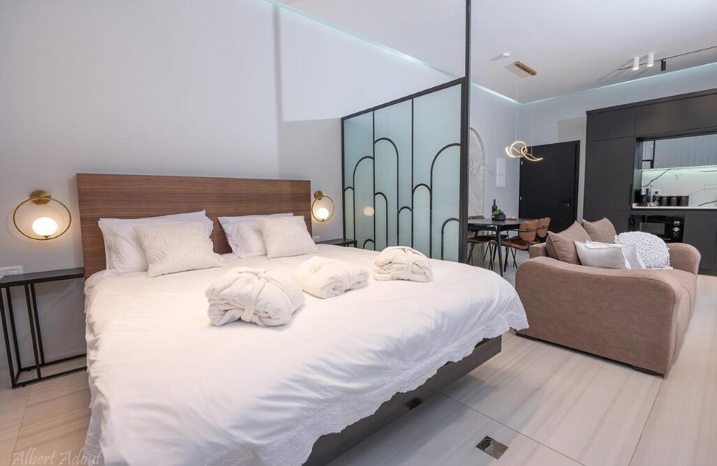 ארקו סוויט צפון  13  נופש - וי פור ויקיישן - V for Vacation