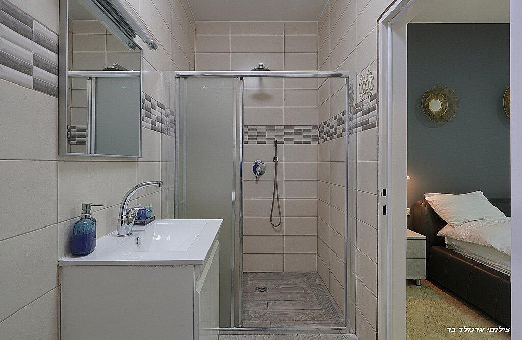 אחוזת השושנים בוטיק צפון  20  נופש - וי פור ויקיישן - V for Vacation