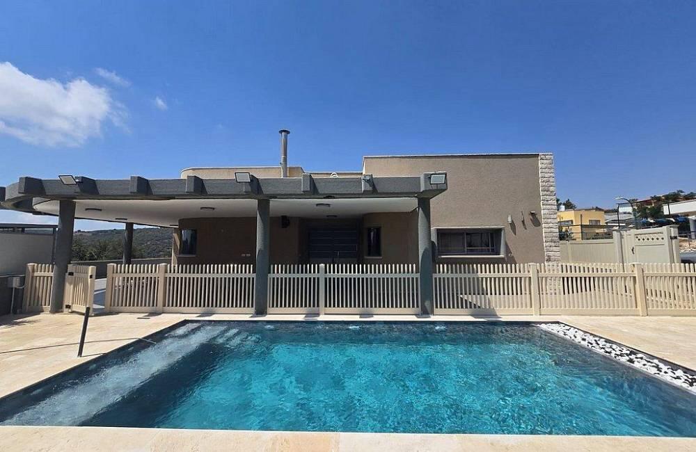 וילה כמיסה - Villa Kamisa צפון  31  נופש - וי פור ויקיישן - V for Vacation