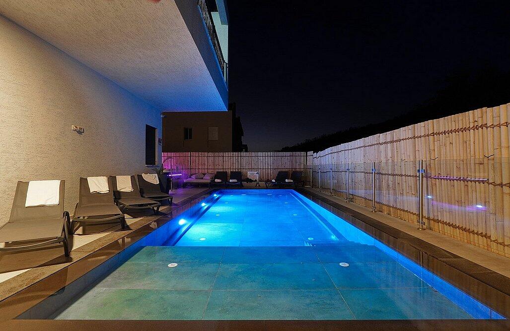 וילה הראל צפון  28  נופש - וי פור ויקיישן - V for Vacation