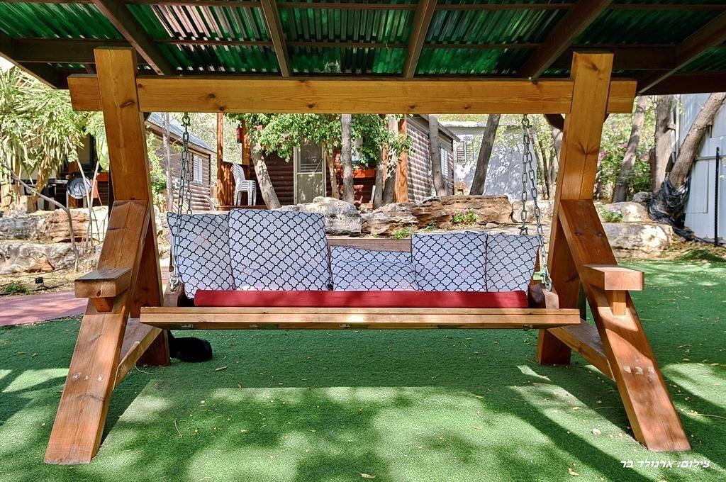 קדמת עדן צפון  15  נופש - וי פור ויקיישן - V for Vacation