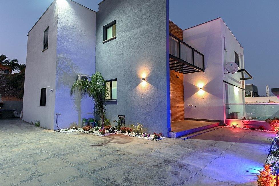 וילה V מגדל צפון  31  נופש - וי פור ויקיישן - V for Vacation