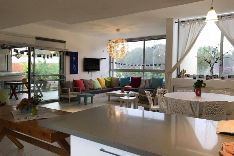 וילה בקצה השדה מרכז  8  נופש - וי פור ויקיישן - V for Vacation