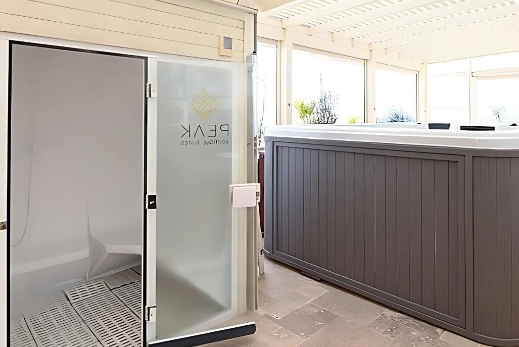 Peak Boutique Suites - סוויטות פיק צפון  29  נופש - וי פור ויקיישן - V for Vacation