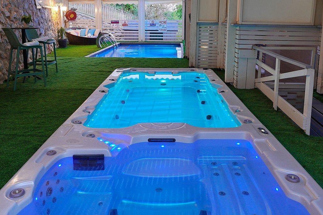 שקד באופק - וילה בוטיק צפון  19  נופש - וי פור ויקיישן - V for Vacation