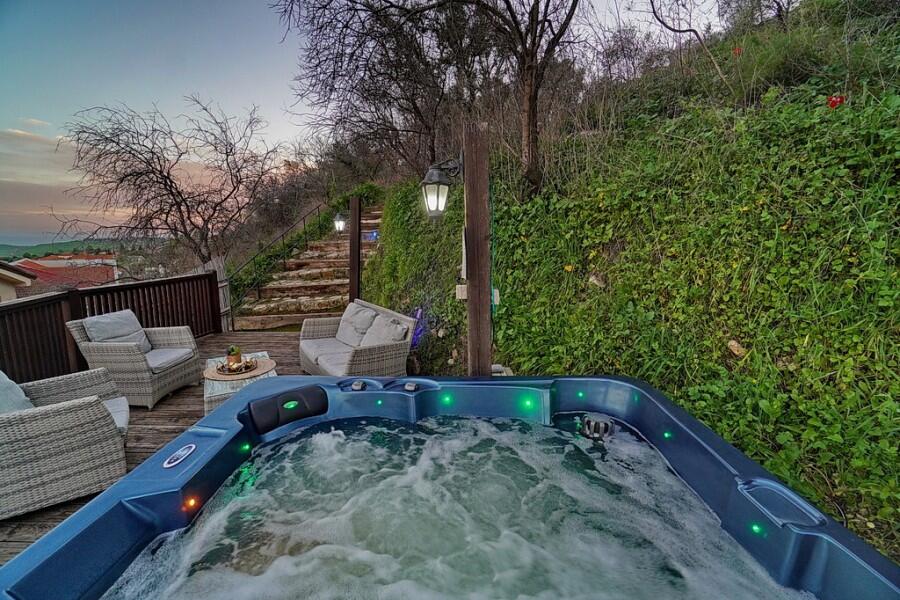 סוויטות הבוסתן הגלילי צפון  4  נופש - וי פור ויקיישן - V for Vacation