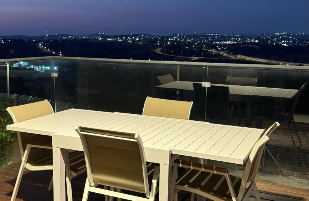 וילה נווה שמואל אינדיגו מרכז  19  נופש - וי פור ויקיישן - V for Vacation