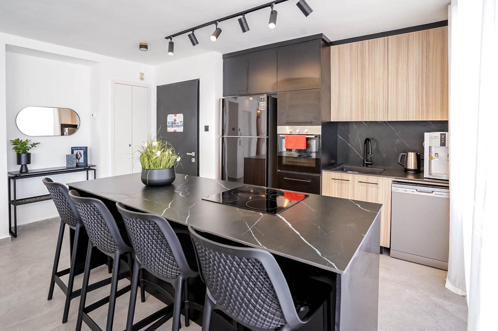 פנטהאוז ויסטה -  קומה 1 דרום  12  נופש - וי פור ויקיישן - V for Vacation