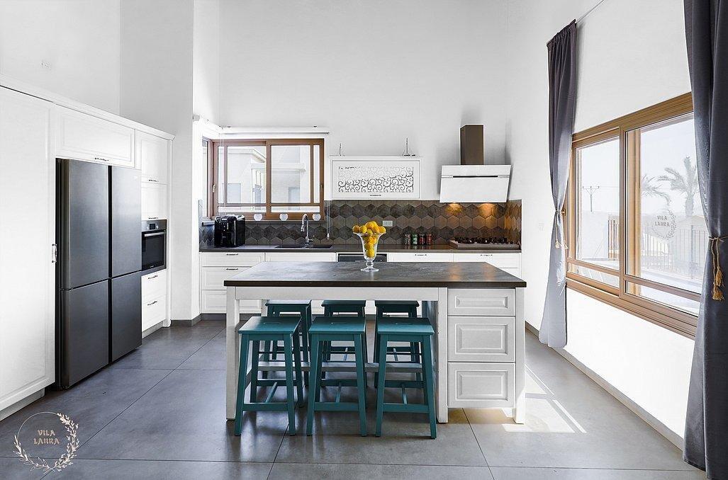 וילה לאורה צפון  10  נופש - וי פור ויקיישן - V for Vacation