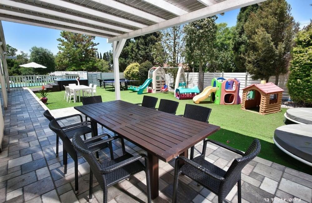 פול וויו צפון  40  נופש - וי פור ויקיישן - V for Vacation