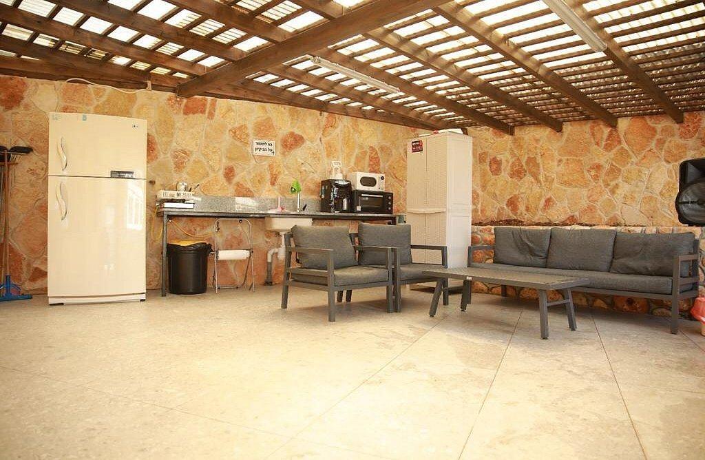 מצפה הצוקים צפון  21  נופש - וי פור ויקיישן - V for Vacation