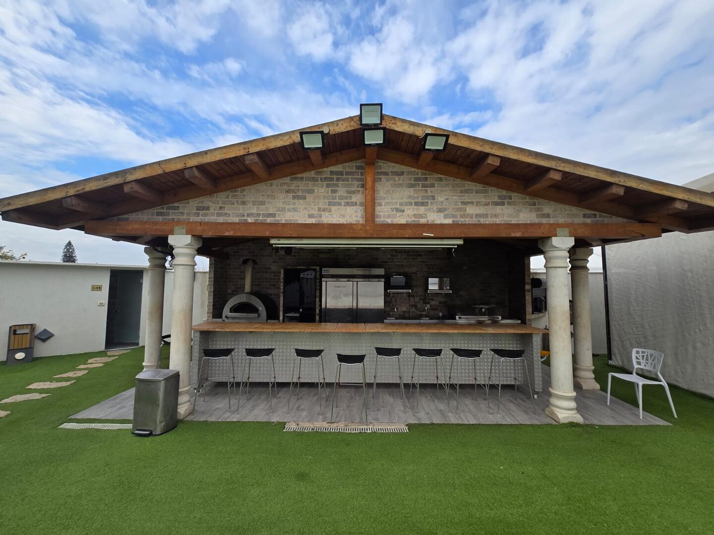 אחוזת רפאלי מרכז  6  נופש - וי פור ויקיישן - V for Vacation