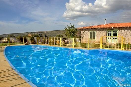 וילה כליל הטבע צפון  2  נופש - וי פור ויקיישן - V for Vacation