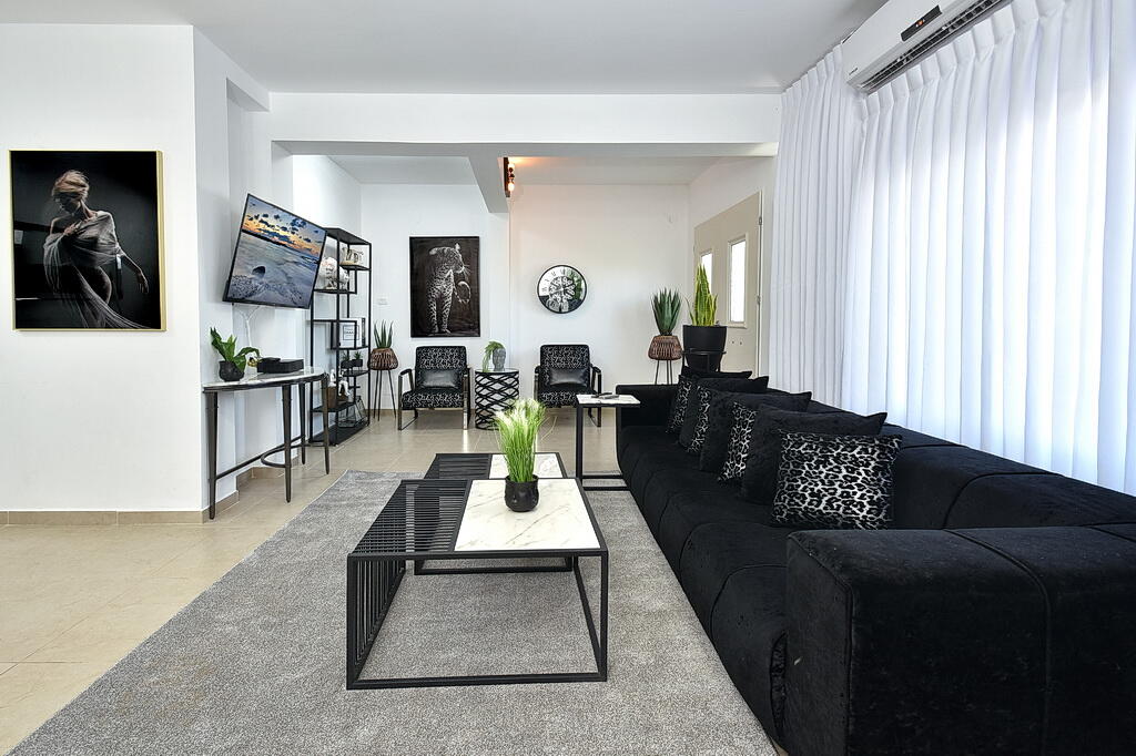 וילה קינג פאלאס צפון  8  נופש - וי פור ויקיישן - V for Vacation