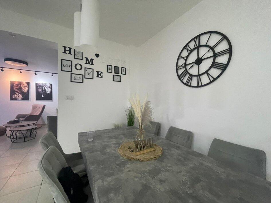 הולידיי בוטיק דרום  7  נופש - וי פור ויקיישן - V for Vacation