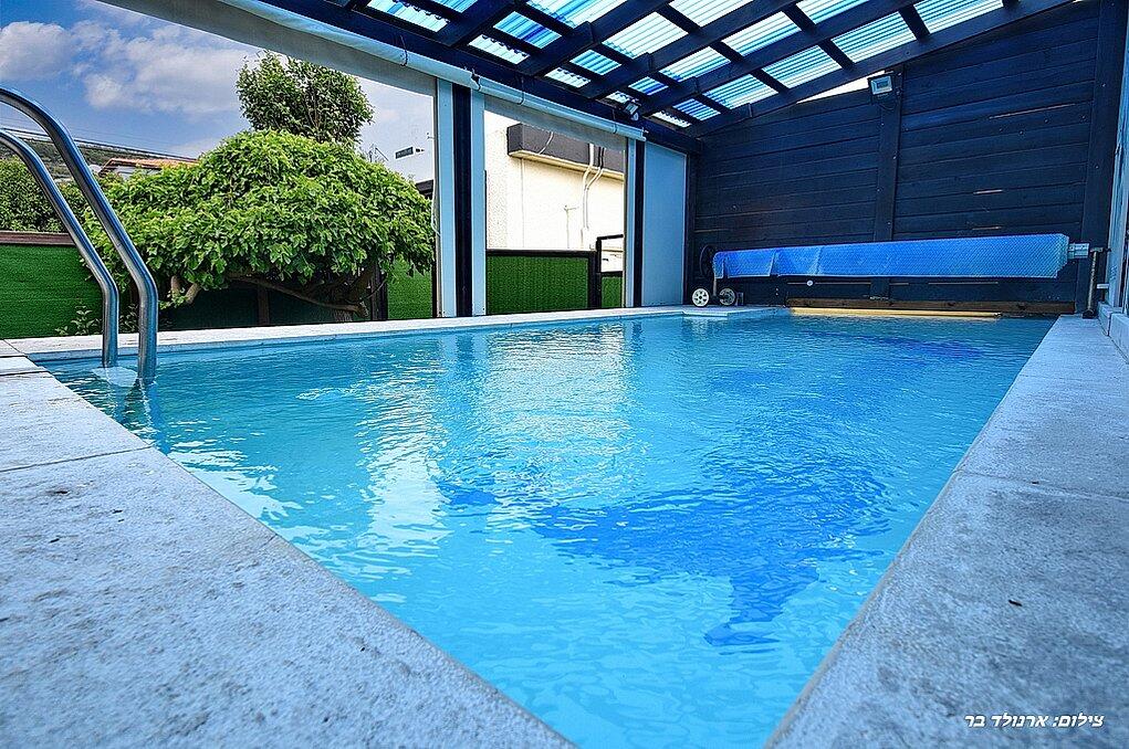 אחוזה בשניים צפון  17  נופש - וי פור ויקיישן - V for Vacation