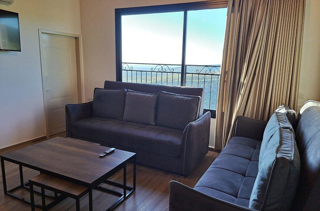 מצפה הצוקים צפון  19  נופש - וי פור ויקיישן - V for Vacation