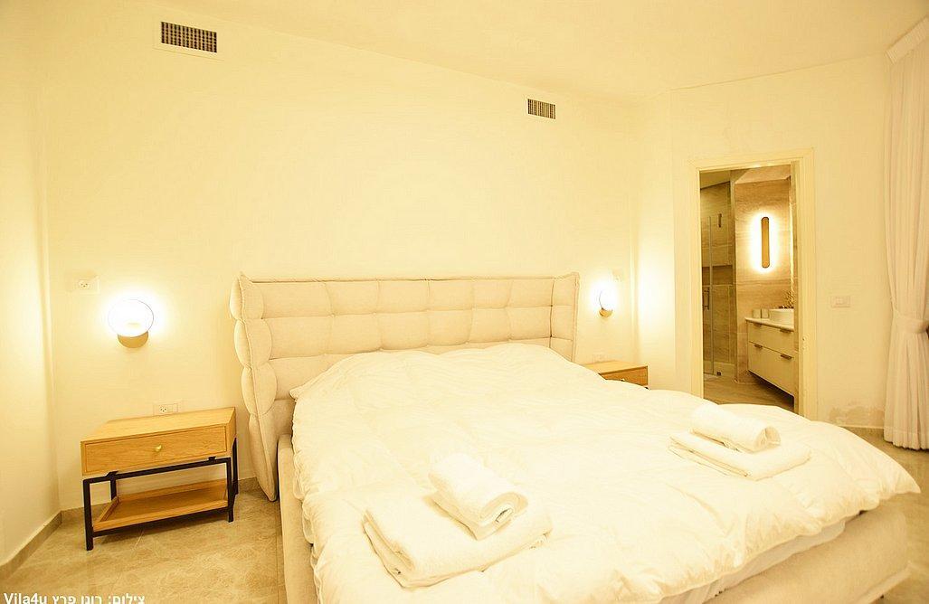 וילת לוטוס השרון מרכז  15  נופש - וי פור ויקיישן - V for Vacation