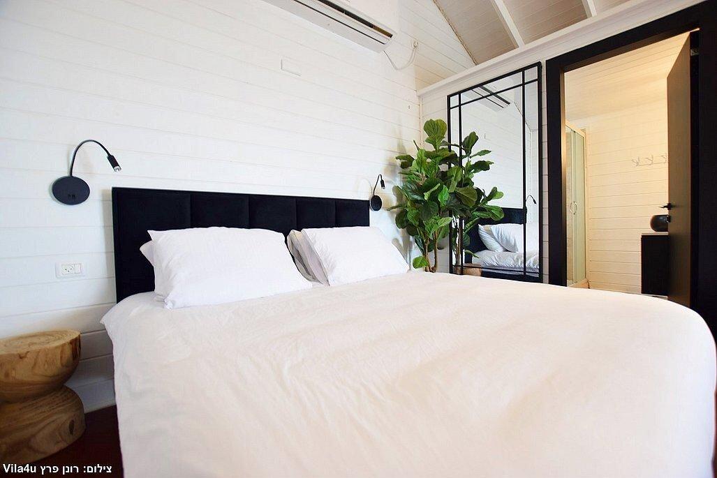 רפאל בכרם צפון  8  נופש - וי פור ויקיישן - V for Vacation