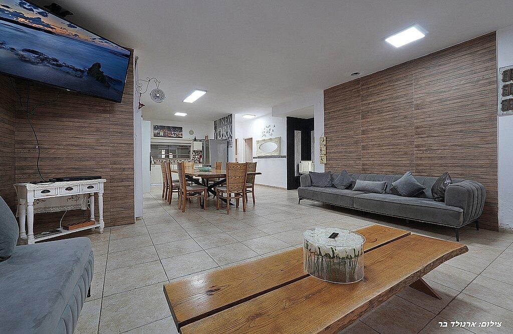 וילה ונילה צפון  22  נופש - וי פור ויקיישן - V for Vacation