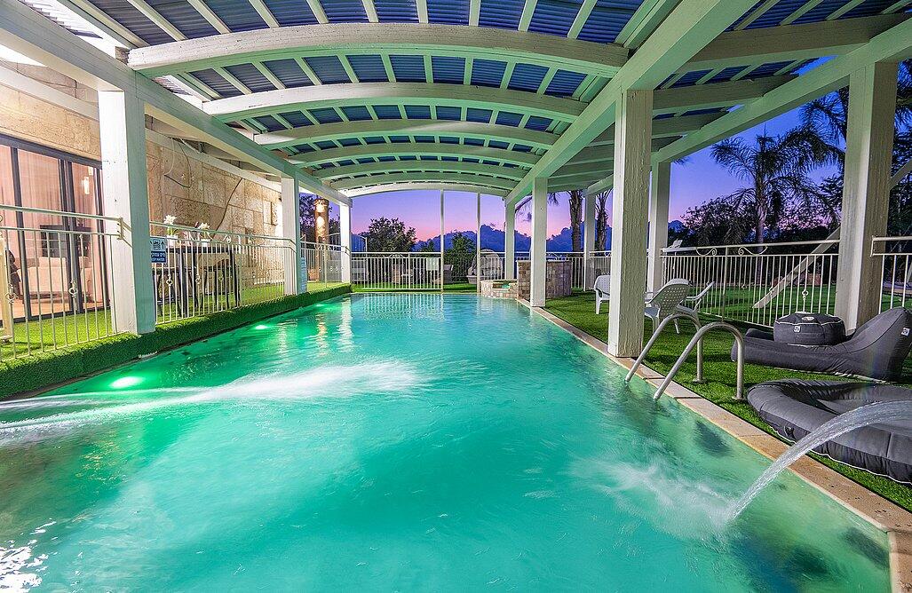 גני הצוק - וילת אירוח צפון  43  נופש - וי פור ויקיישן - V for Vacation