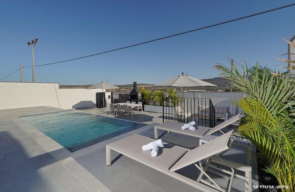 אחוזת קומו בוטיק - Como Boutique צפון  19  נופש - וי פור ויקיישן - V for Vacation