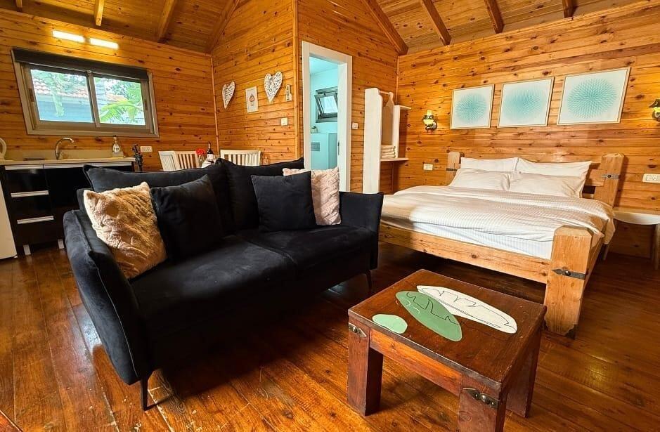 צימרים בצל האלון צפון  21  נופש - וי פור ויקיישן - V for Vacation