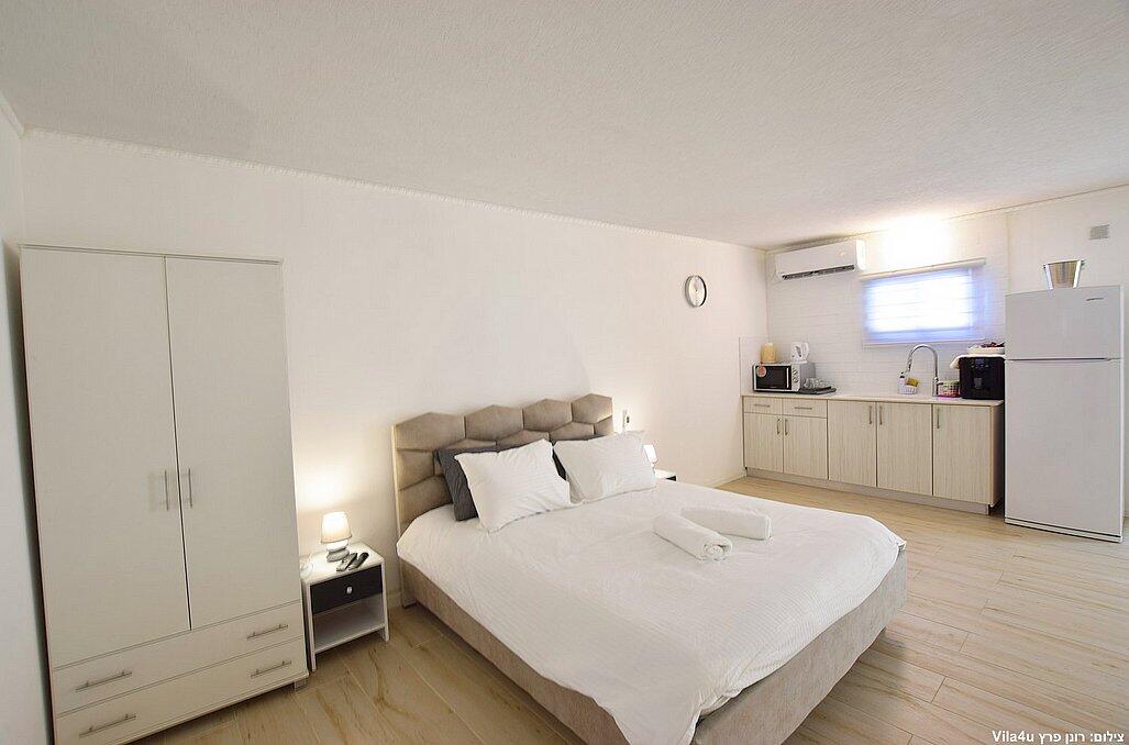 לקשורי סוויט - Luxury suite צפון  9  נופש - וי פור ויקיישן - V for Vacation