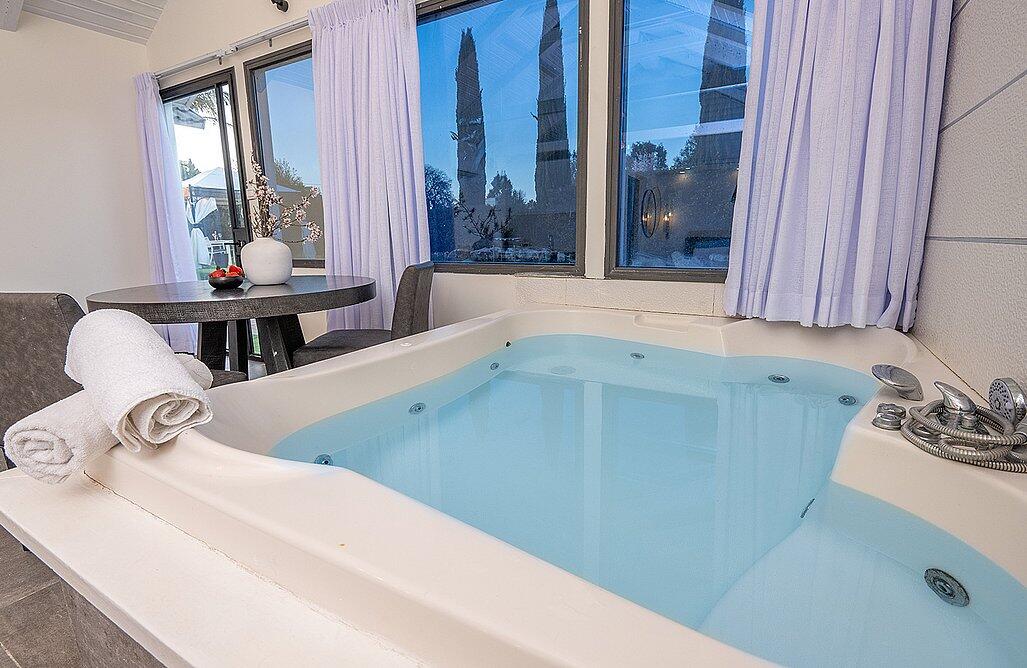 אריאה גליל צפון  4  נופש - וי פור ויקיישן - V for Vacation