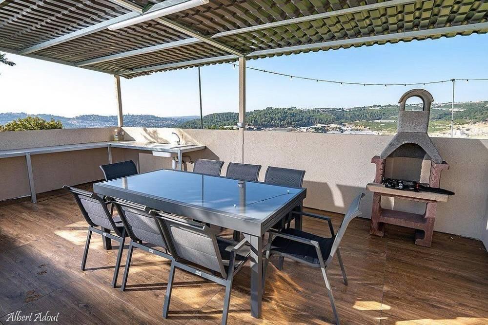 וילה רוסאיה צפון  35  נופש - וי פור ויקיישן - V for Vacation