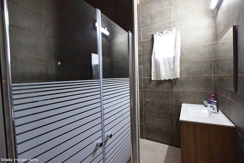 נווה הרים צפון  19  נופש - וי פור ויקיישן - V for Vacation