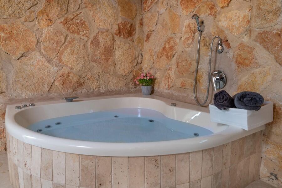 אבן החלומות צפון  11  נופש - וי פור ויקיישן - V for Vacation