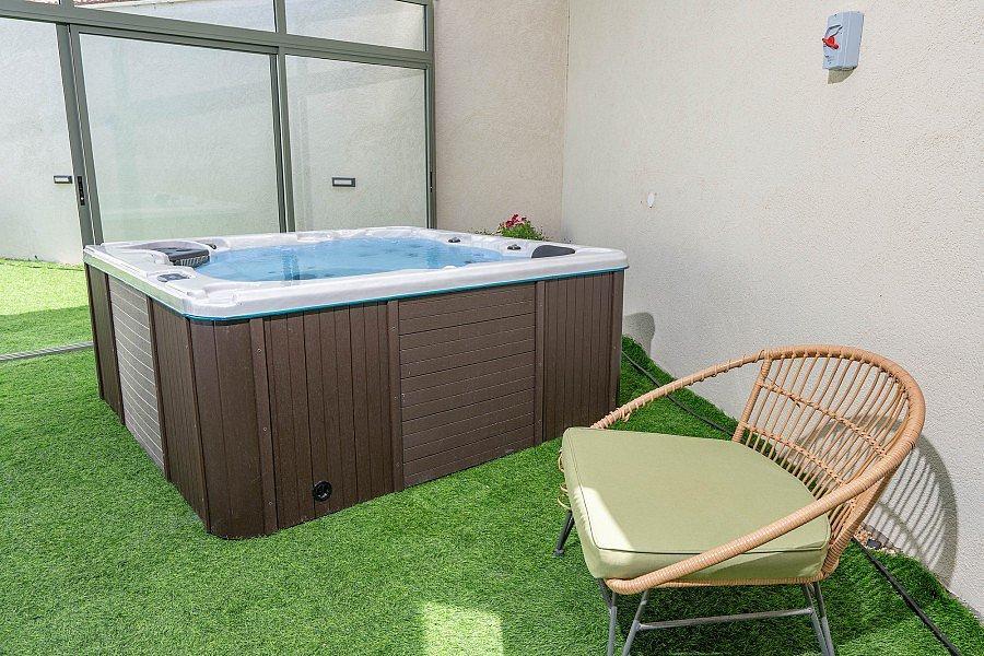 אחוזת דלתון צפון  22  נופש - וי פור ויקיישן - V for Vacation